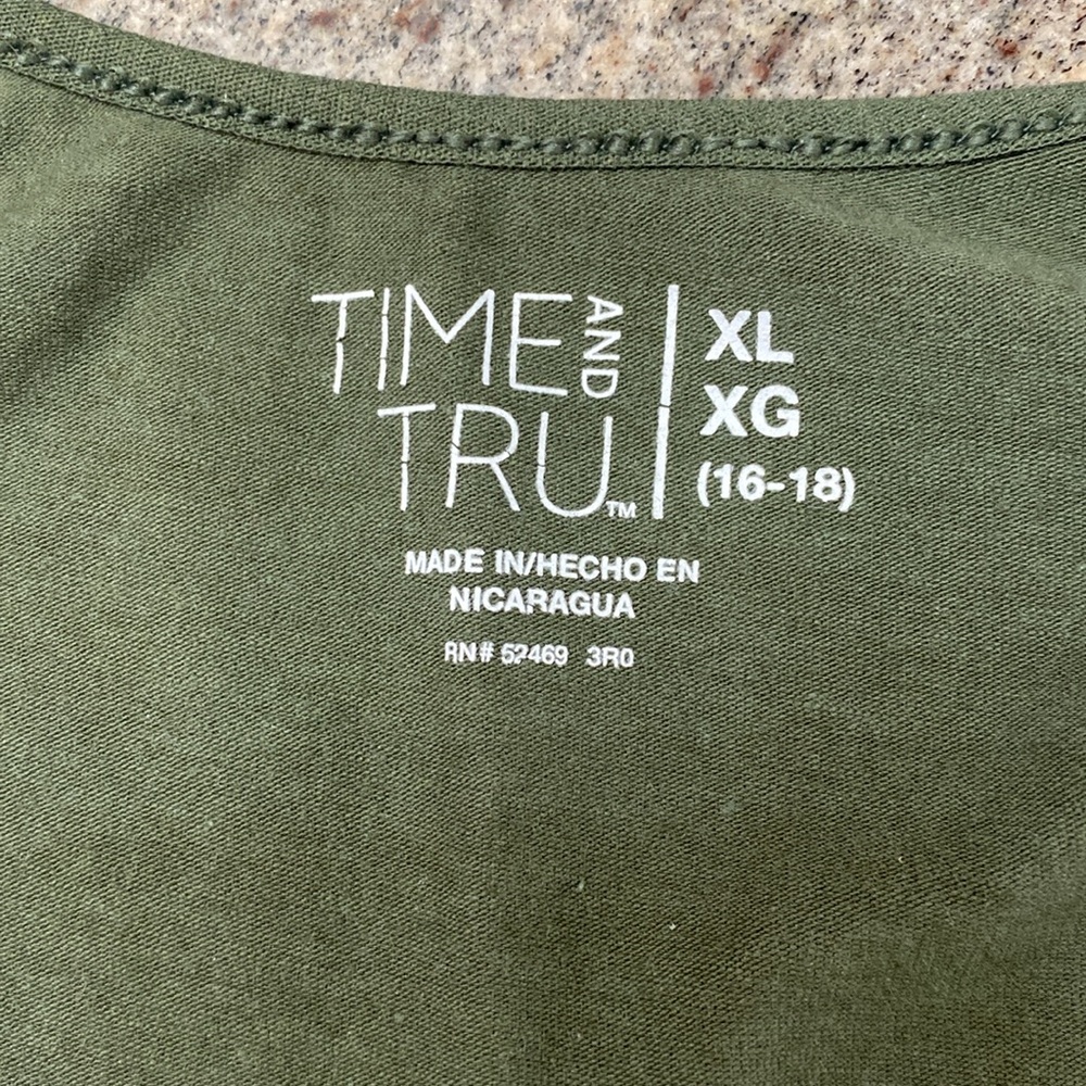 Tank top - Picture 3 of 5
